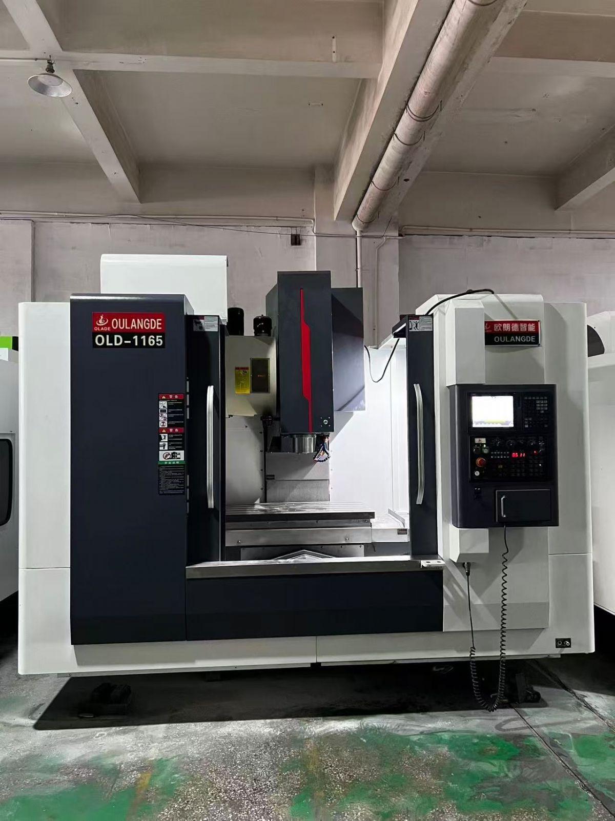 特价乔地650,主轴功率7.5KW,BT30.24000转 新代21M