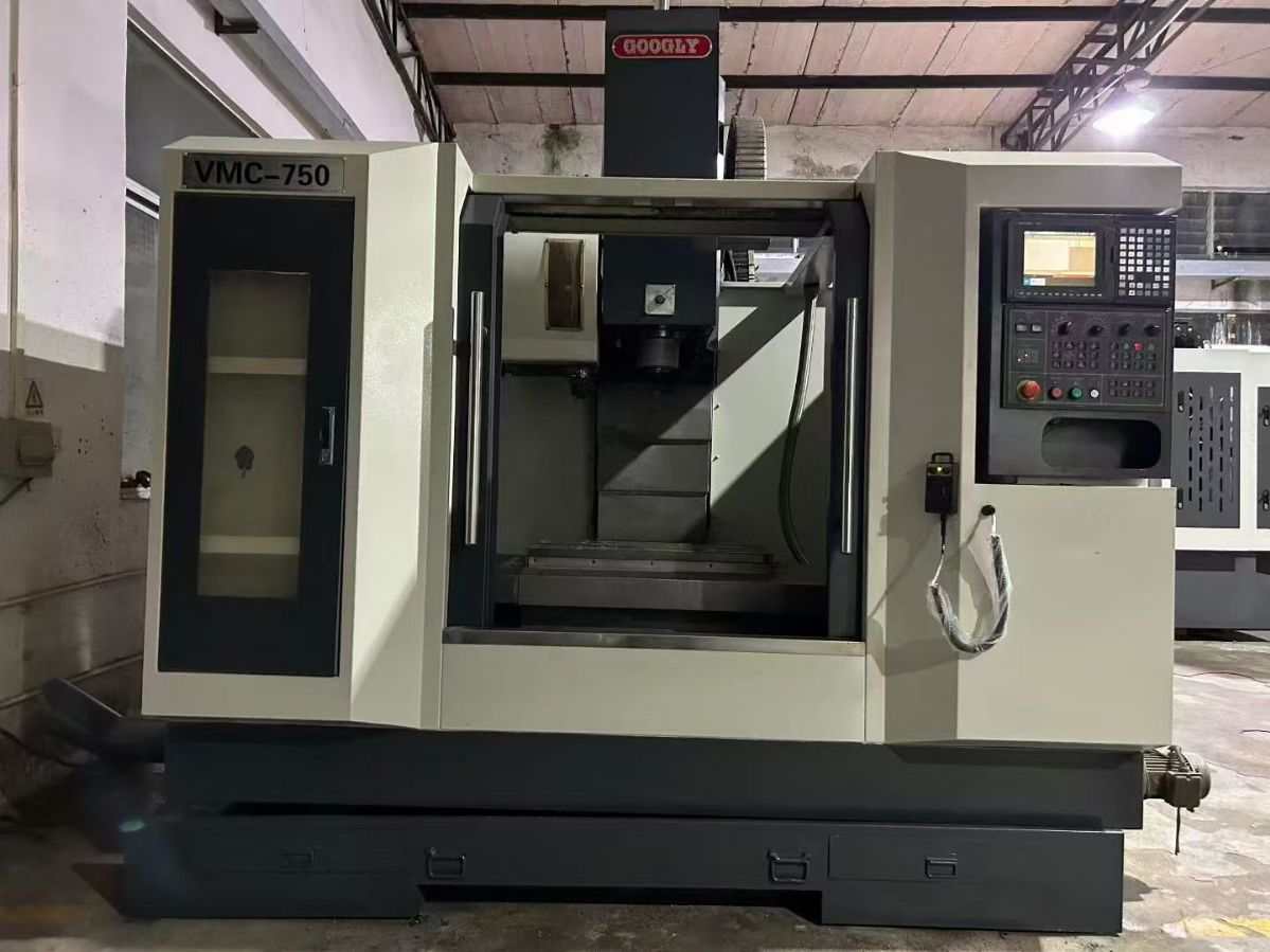 原装台湾东台QVM-1100重型加工中心,三轴线轨