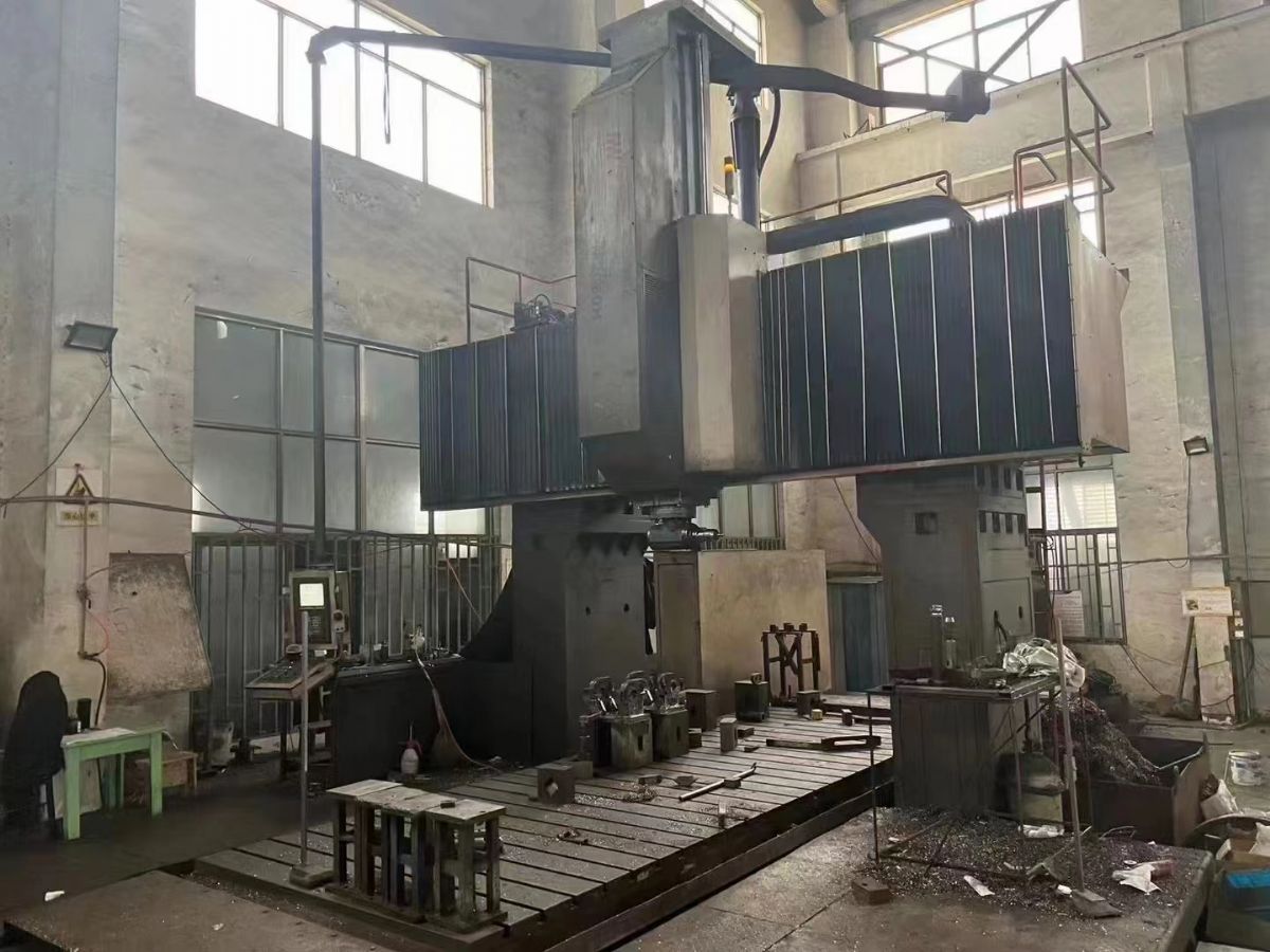 僅此一臺超合960加工中心三軸重型線軌三菱M80系統(tǒng)準(zhǔn)新機(jī)況