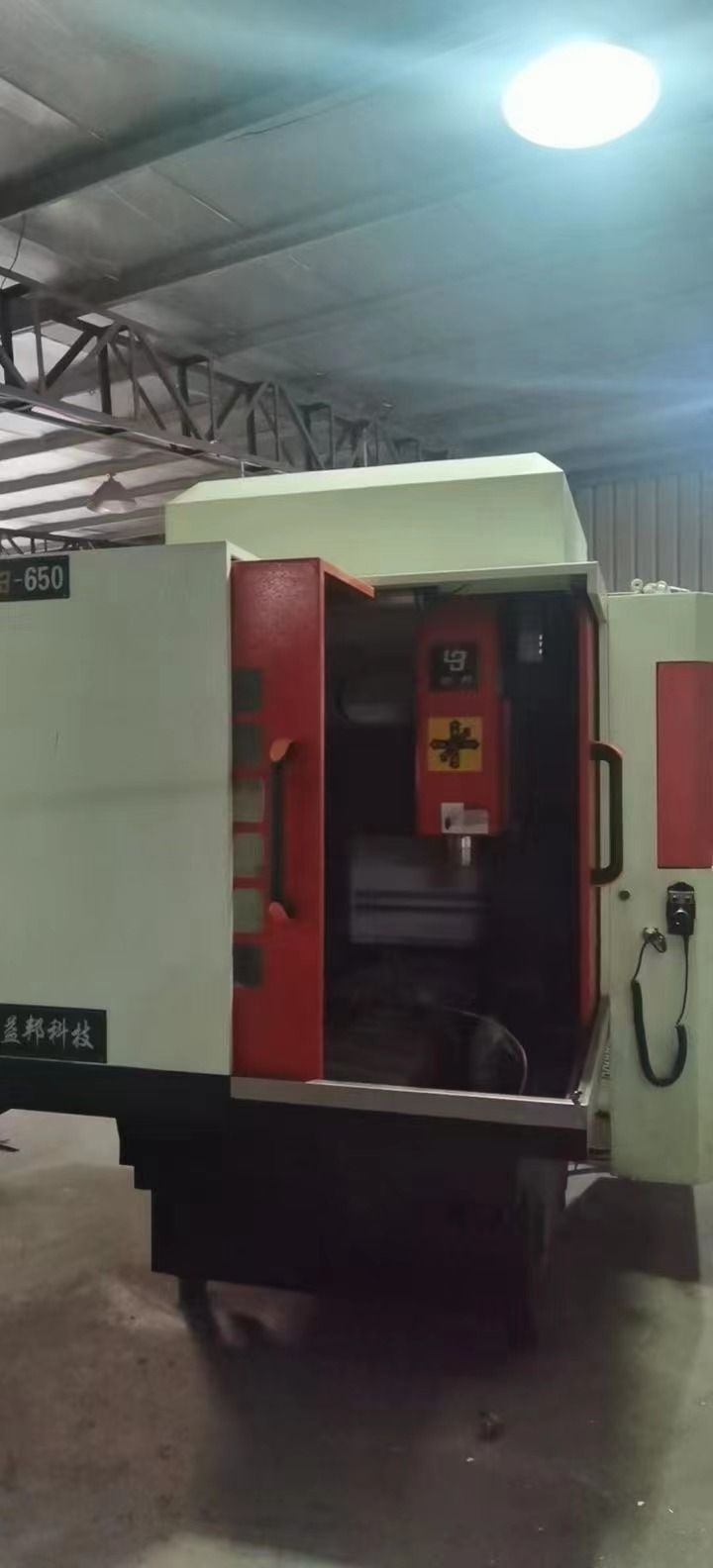 轉(zhuǎn)讓聯(lián)邦650精雕機、新代21ma系統(tǒng)、機況很好