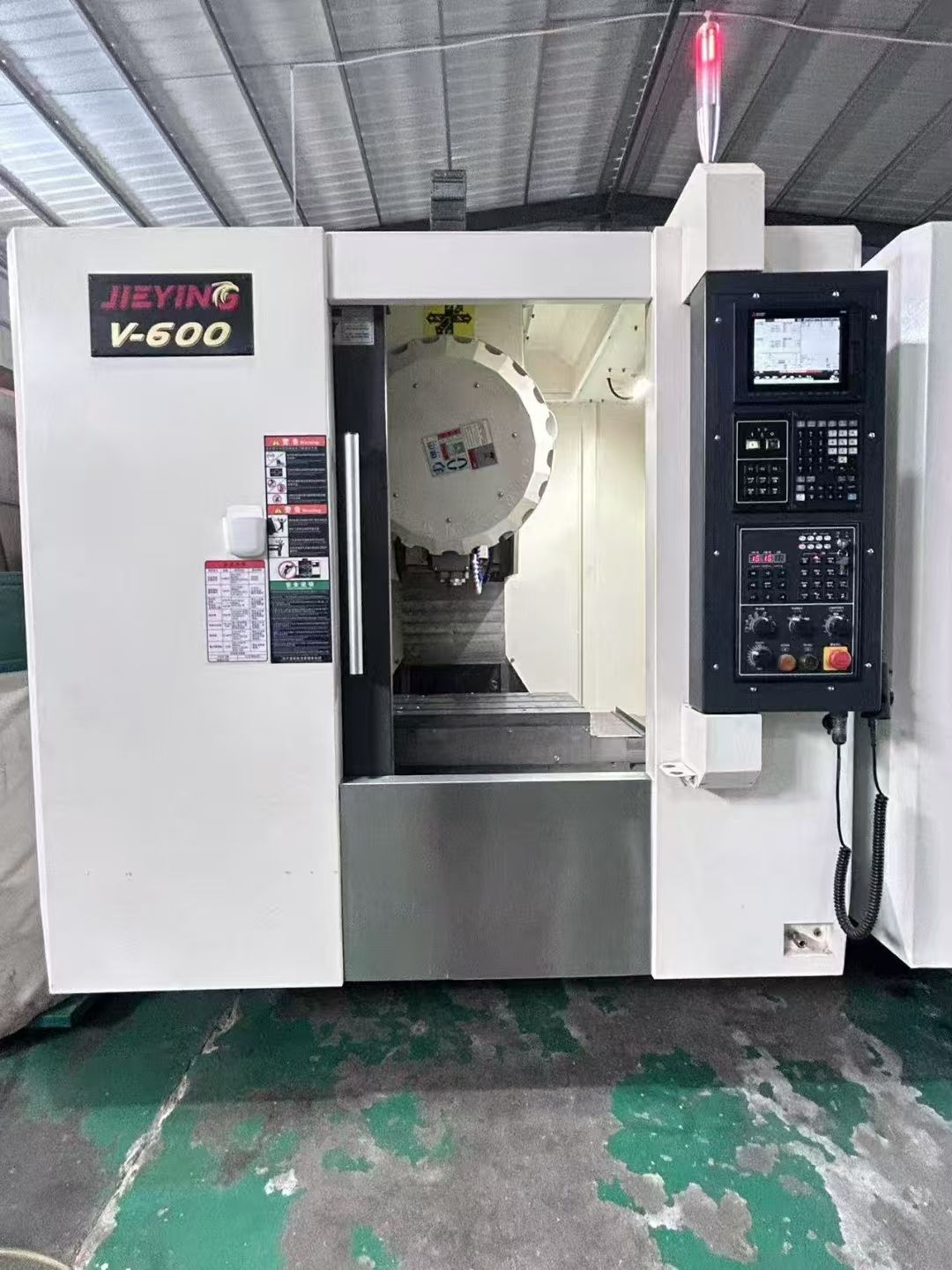 喬鴻1165S加工中心三線重型加工中心，三菱M80系統(tǒng)