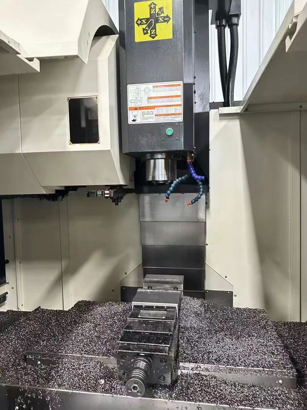 一批6臺寶峰BK-850L兩線一硬加工中心，發(fā)那科MF系統(tǒng)，15千瓦主