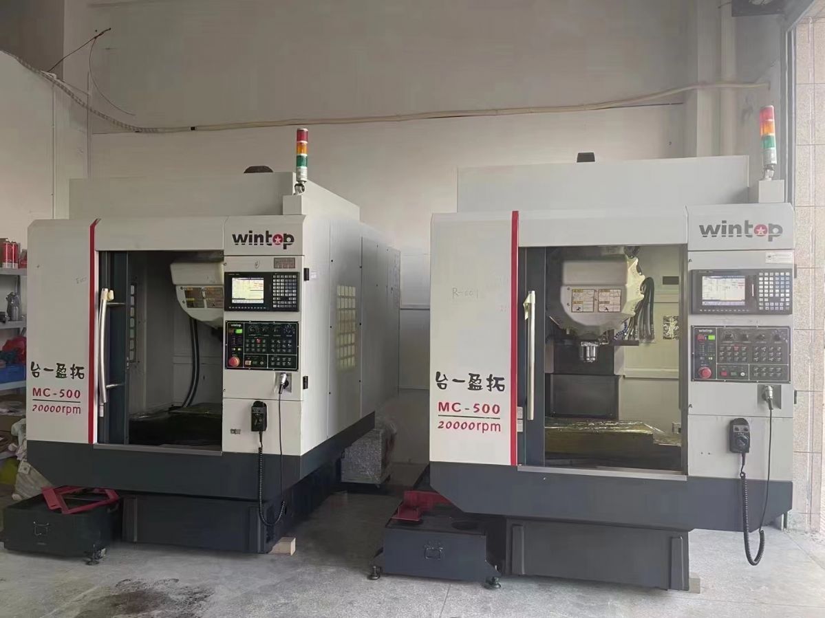 剛訂3臺(tái)絕世好機(jī)臺(tái)群T7鉆攻機(jī)三菱M80系統(tǒng)主軸24000轉(zhuǎn)21T伺服