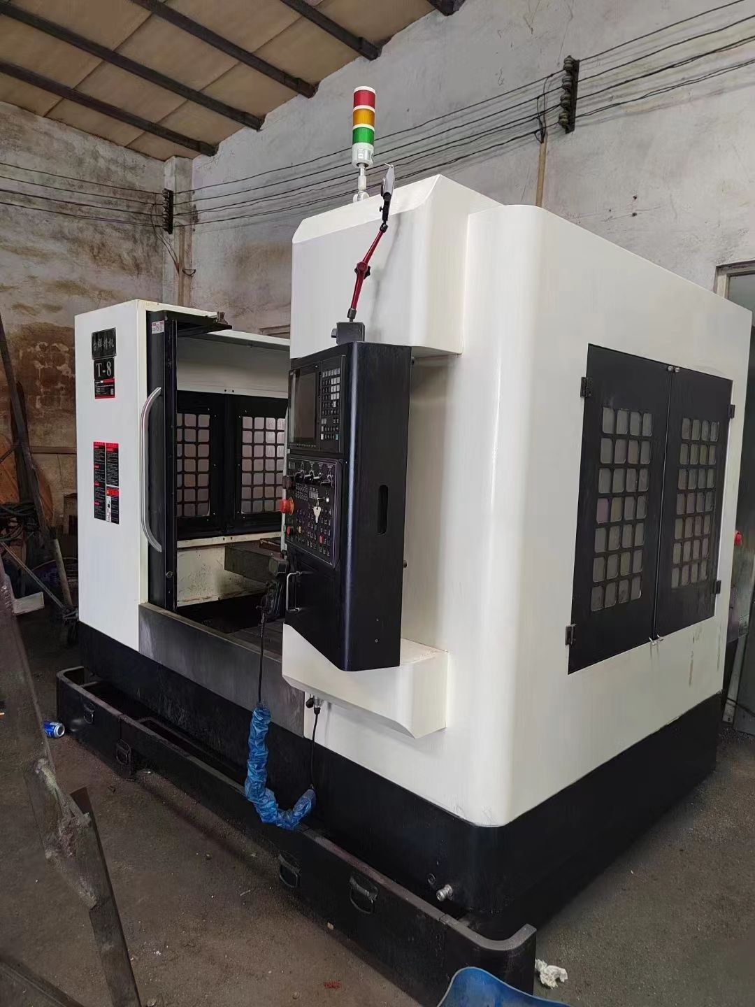 急售靚機(jī)臺(tái)群850三硬軌模具機(jī)三菱m80系統(tǒng)準(zhǔn)新機(jī)機(jī)好價(jià)優(yōu)