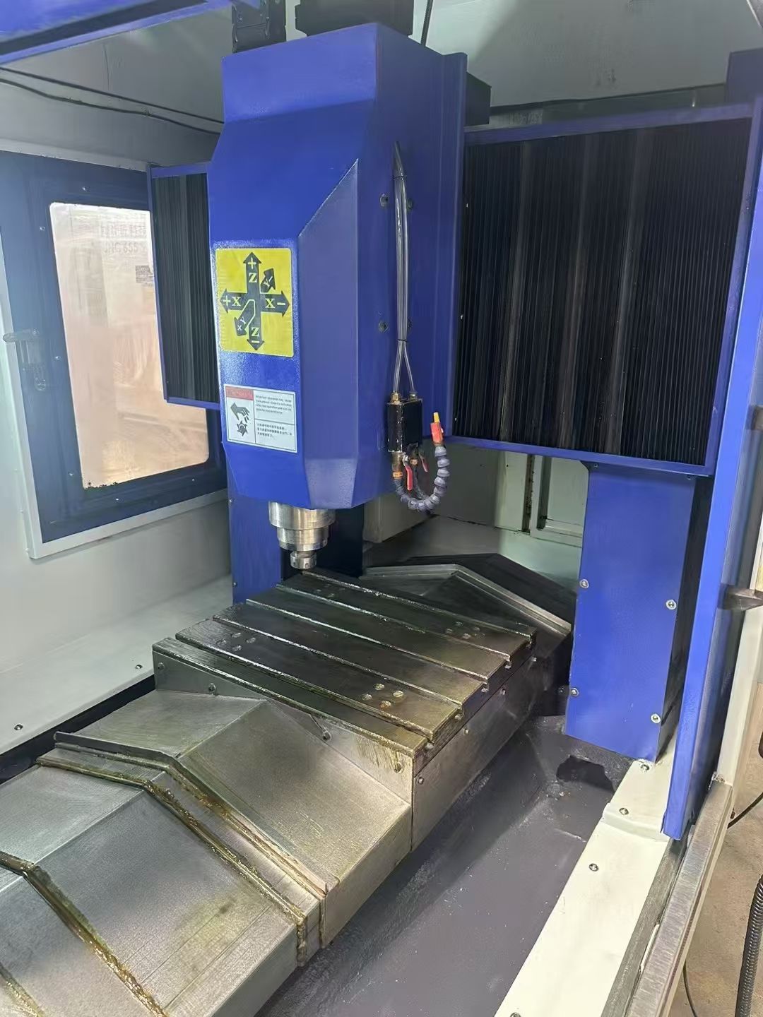 特價高成650雕銑機，新代系統(tǒng)，安川驅(qū)動電