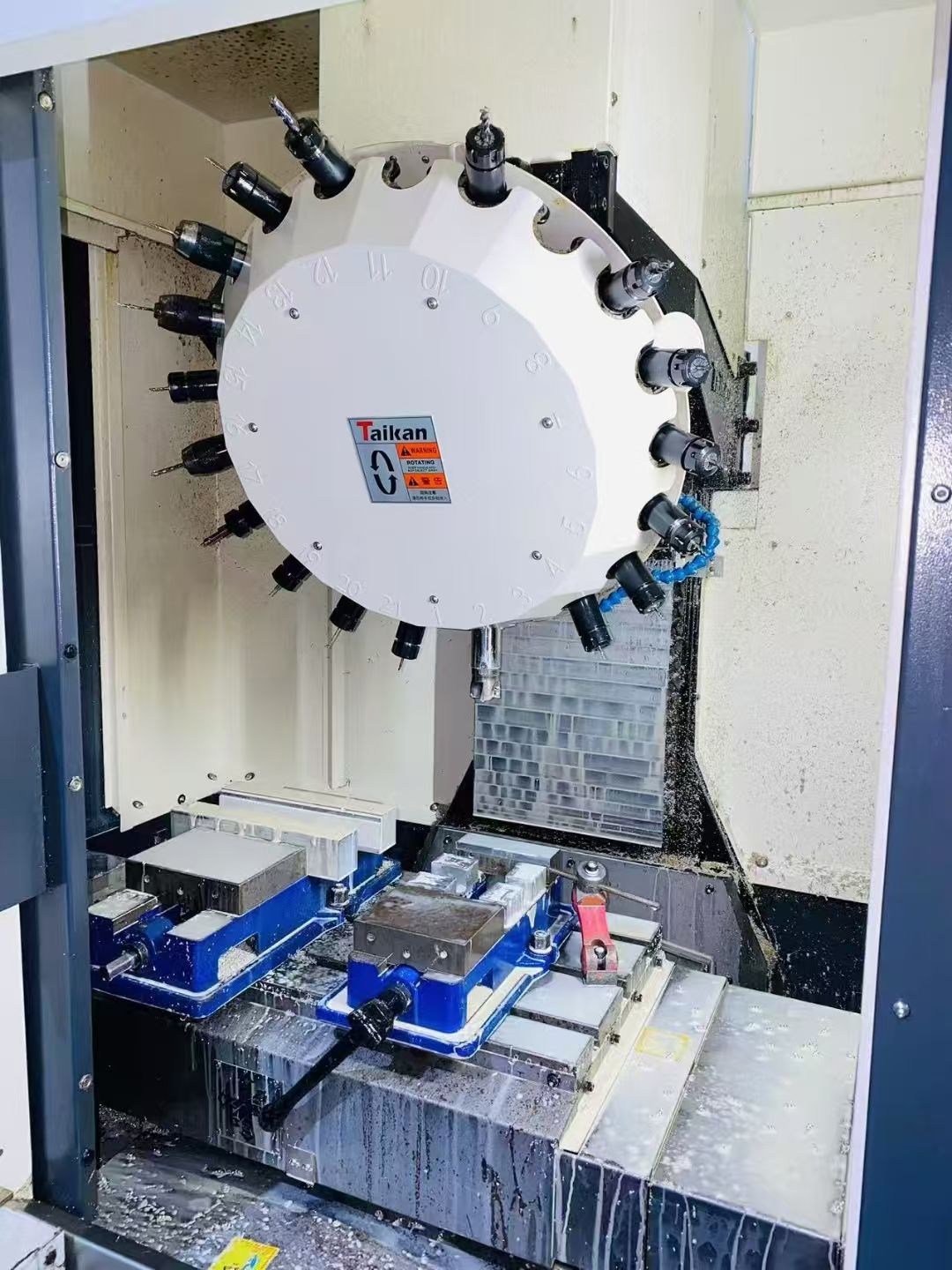 特價同款4臺臺群T700 鉆攻機(jī)