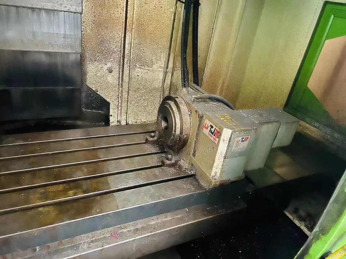 普銳米勒1580三線軌，西門子828系統(tǒng)，45力仕樂線軌，