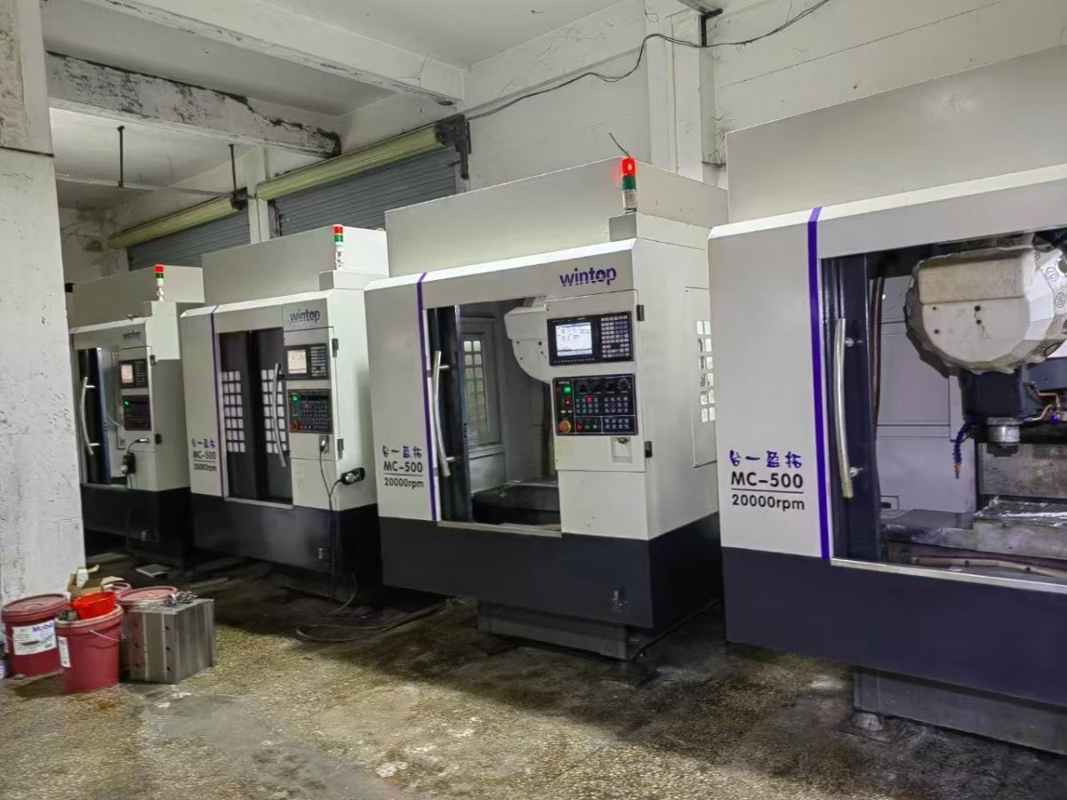 多臺廣東臺一T500鉆攻機(jī),三菱M70AA系統(tǒng)