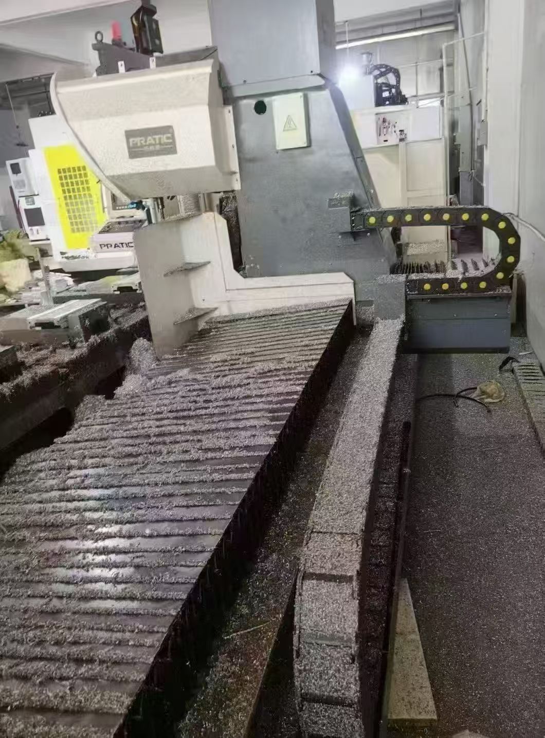 佳富M855加工中心,三菱M80系统,主轴10000转