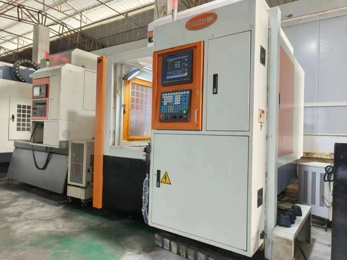 2臺650 精雕機(jī)，三菱和新代系統(tǒng)，????30 主軸 24000 轉(zhuǎn)