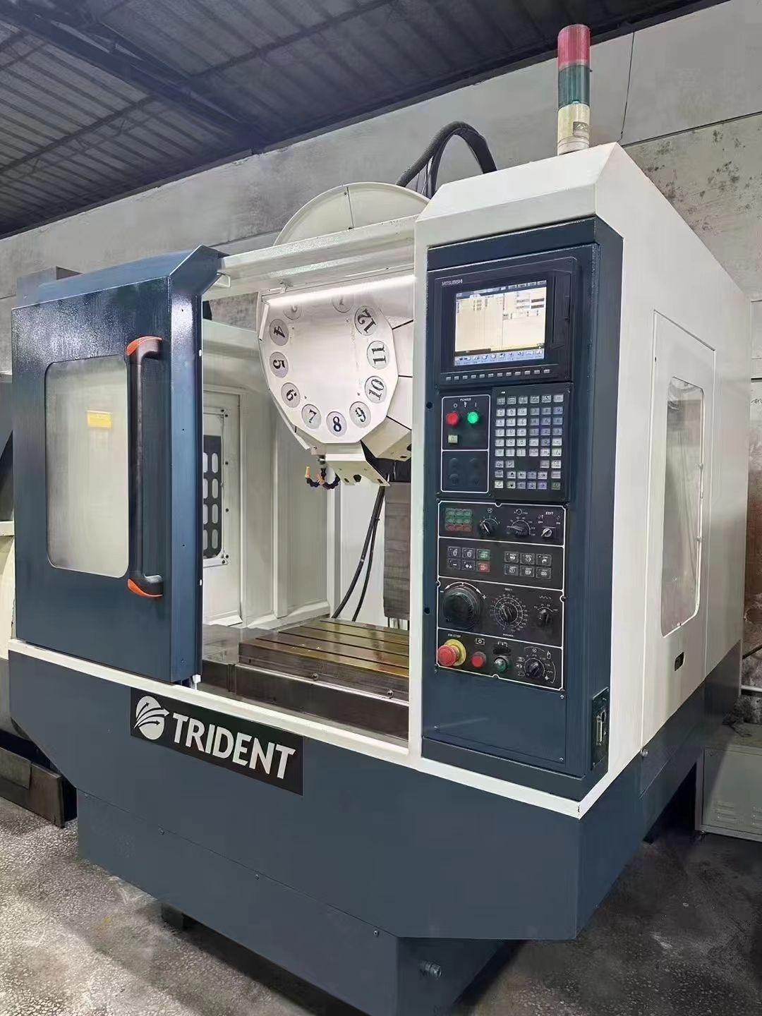 臺灣森合T7?鉆攻機三菱M70A系統(tǒng)?BT30主軸15000轉三軸線軌