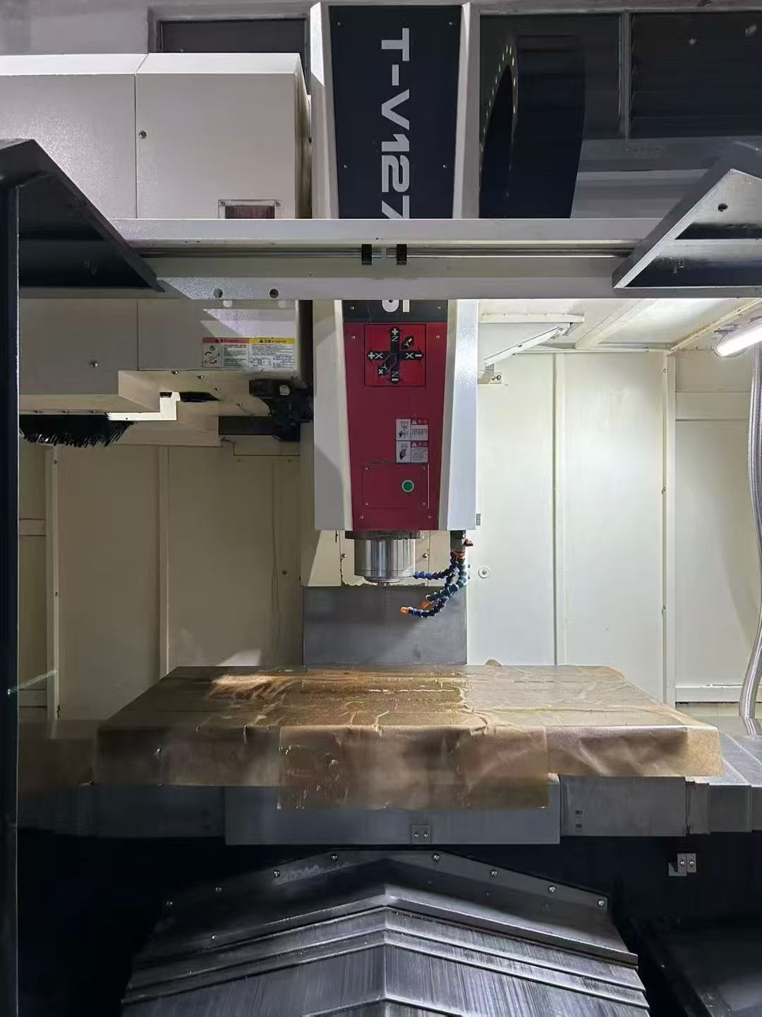 特价台群T-V1270S加工中心,三菱M80系统,三轴重型45滚柱线轨