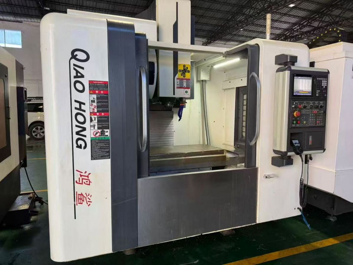 降价出一台乔鸿V860加工中心三线滚柱带24T刀库加工中心