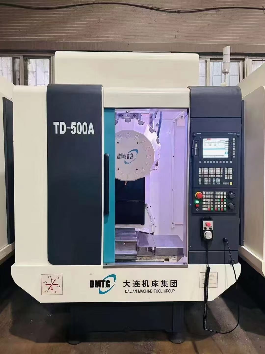 特價(jià)雙胞胎臺(tái)群v6三線軌加工中心，三菱m80系統(tǒng)