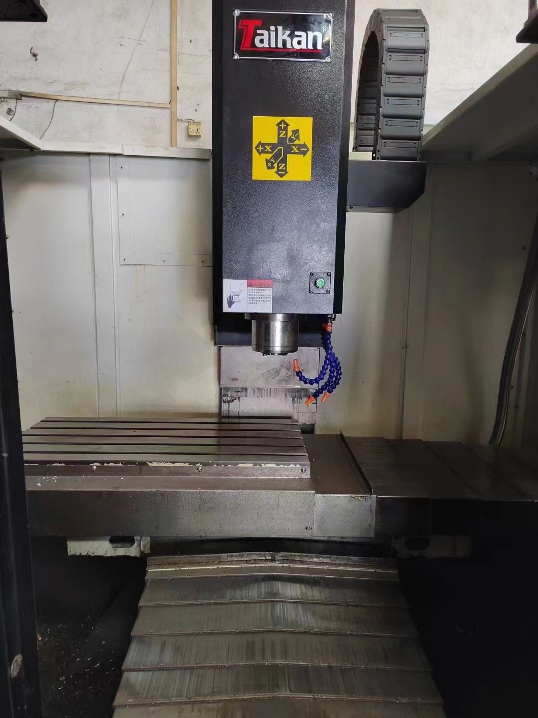 急售靚機(jī)臺(tái)群850三硬軌模具機(jī)三菱m80系統(tǒng)準(zhǔn)新機(jī)機(jī)好價(jià)優(yōu)