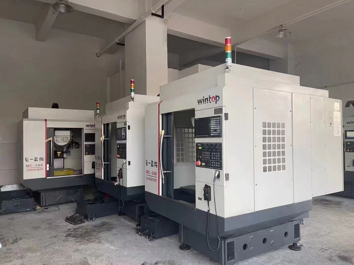 剛訂3臺(tái)絕世好機(jī)臺(tái)群T7鉆攻機(jī)三菱M80系統(tǒng)主軸24000轉(zhuǎn)21T伺服