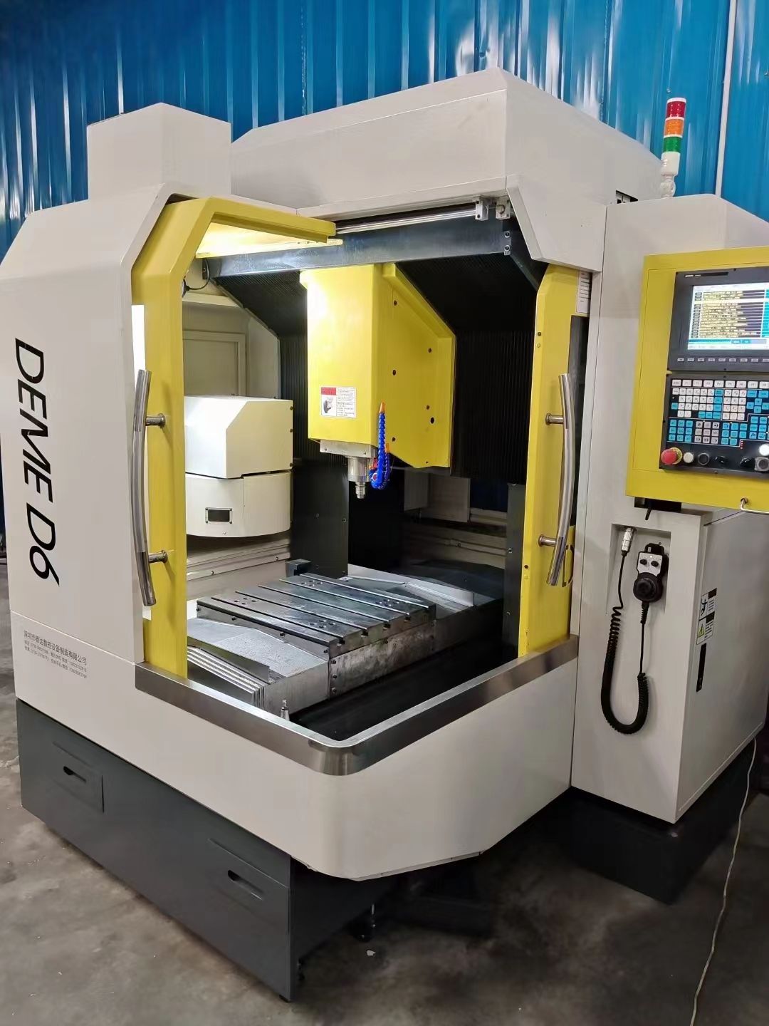 工新上市一臺靚貨德米650雕銑機，新代21MA-E系統(tǒng)，16T刀庫，主