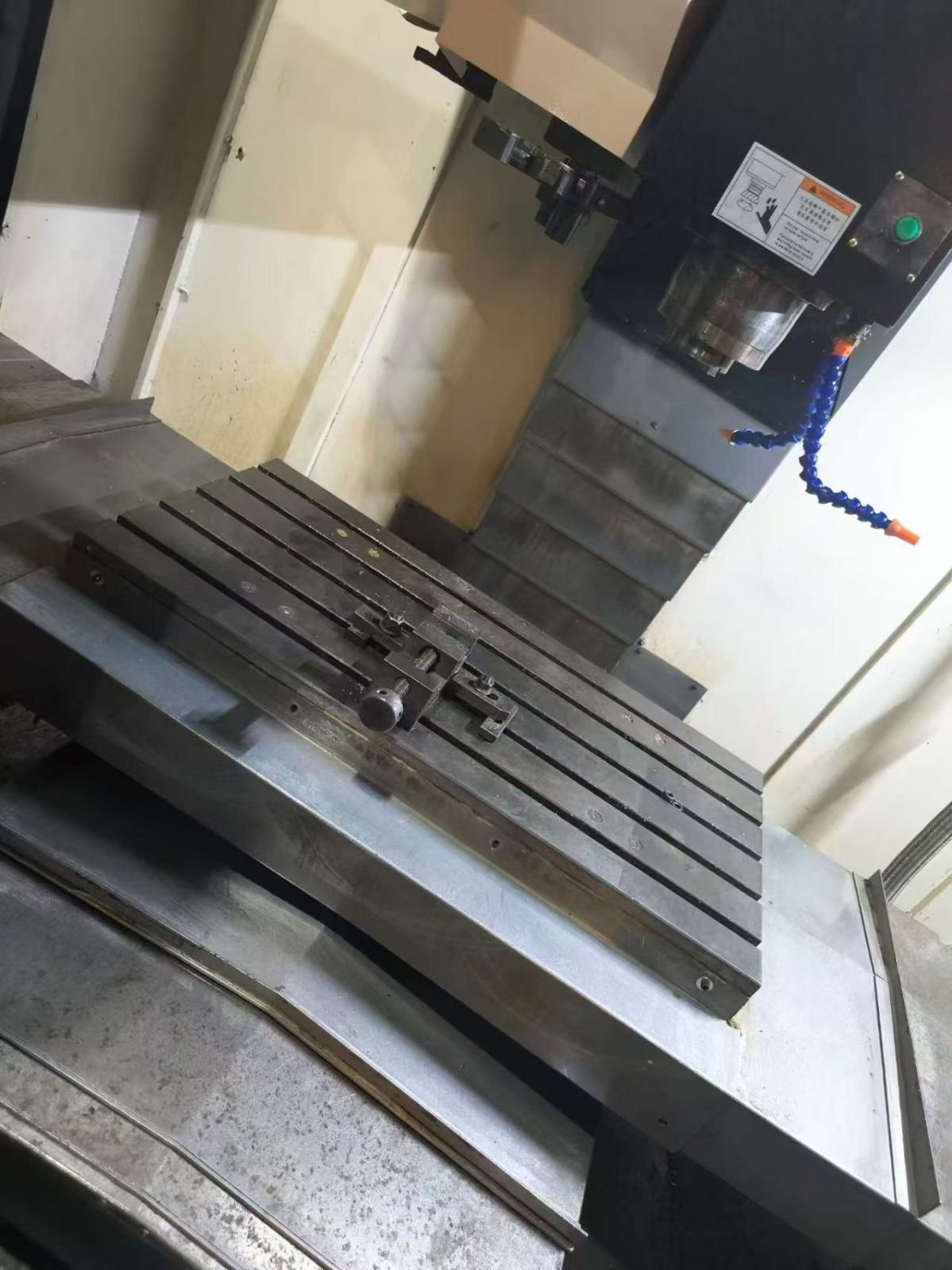 双胞胎宝佳850两线一硬加工中心,三菱m70a系统