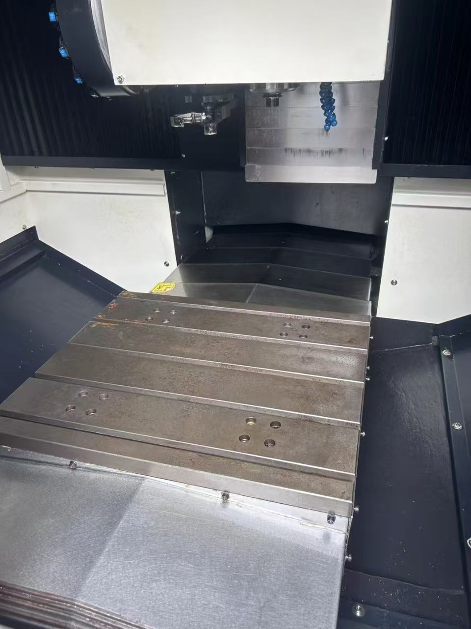 鴻遠650高速精雕機帶16把刀庫