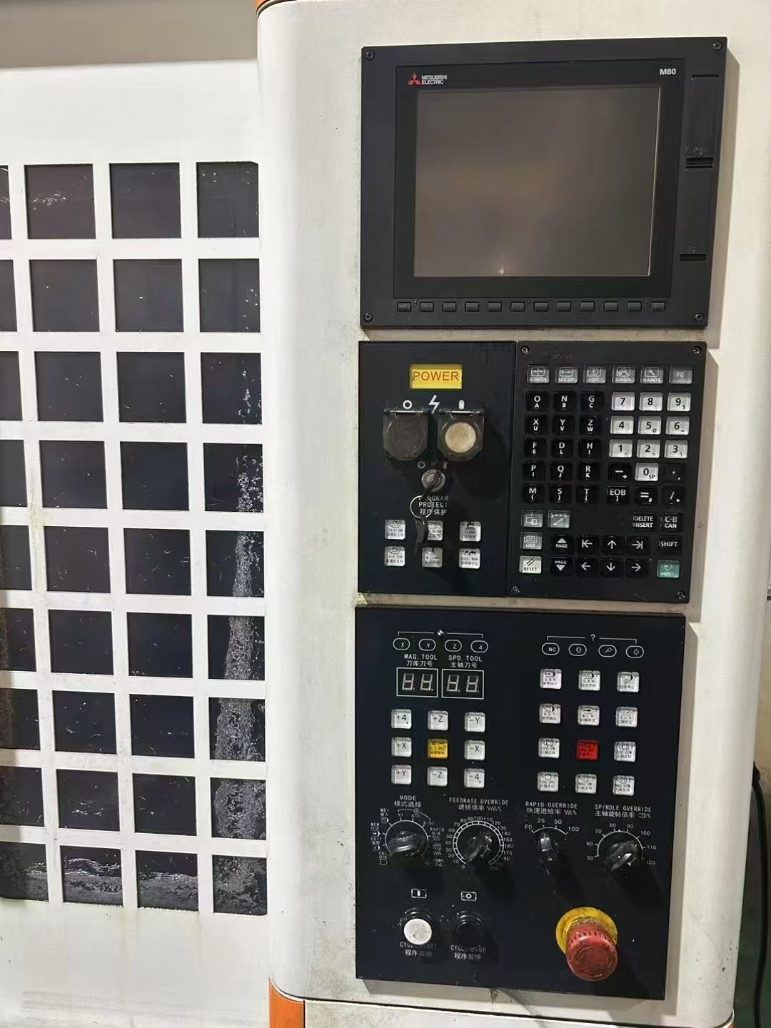 到貨邏威T650鉆攻機(jī)，21把圣杰伺服刀庫(kù)，三菱M80系統(tǒng)