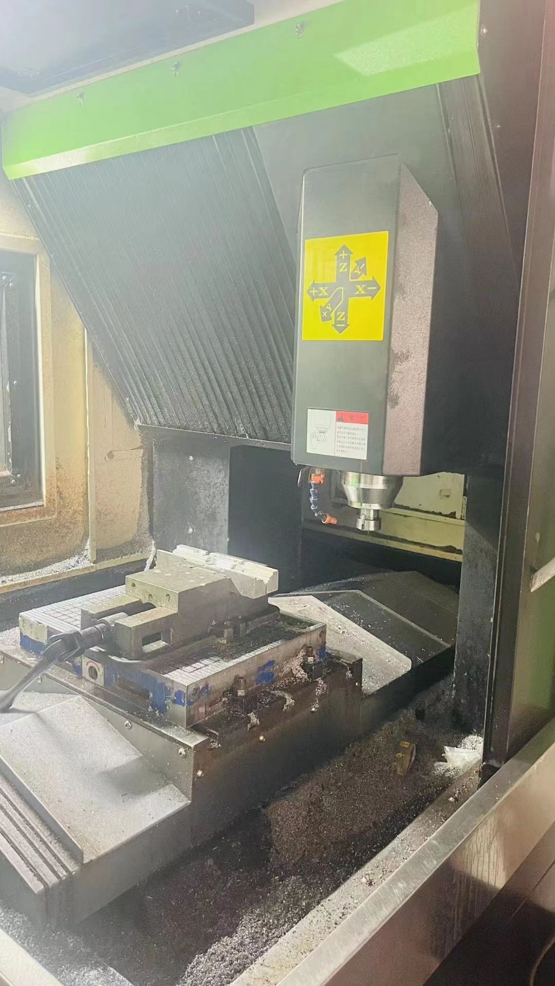 精品650雕銑機(jī) 7.5千瓦大功率32主軸 轉(zhuǎn)數(shù)24000 新代系統(tǒng)