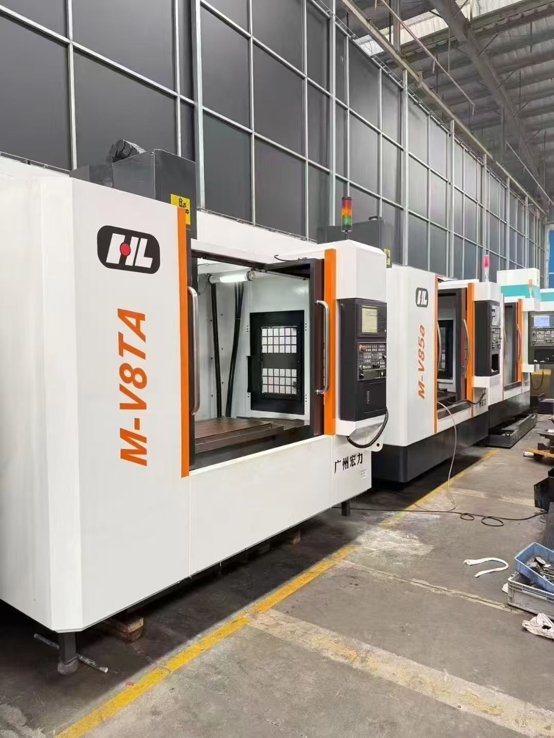 寶烽870精雕機，新代21ma系統(tǒng)，ER32主軸7.5千瓦24000轉(zhuǎn)