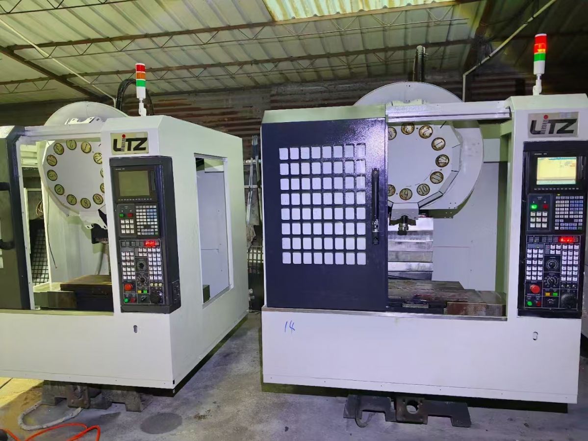 只要3萬多一臺麗馳T5鉆攻機，三菱M70系統(tǒng)，12000轉(zhuǎn)主軸，機況很