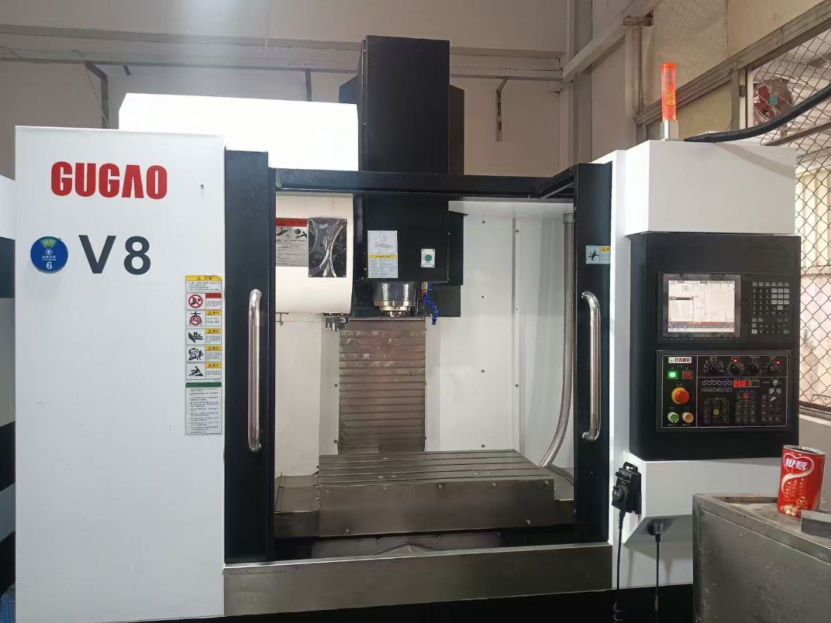 德豪870重型雕銑機(jī)，新代21MA-H，安川7系