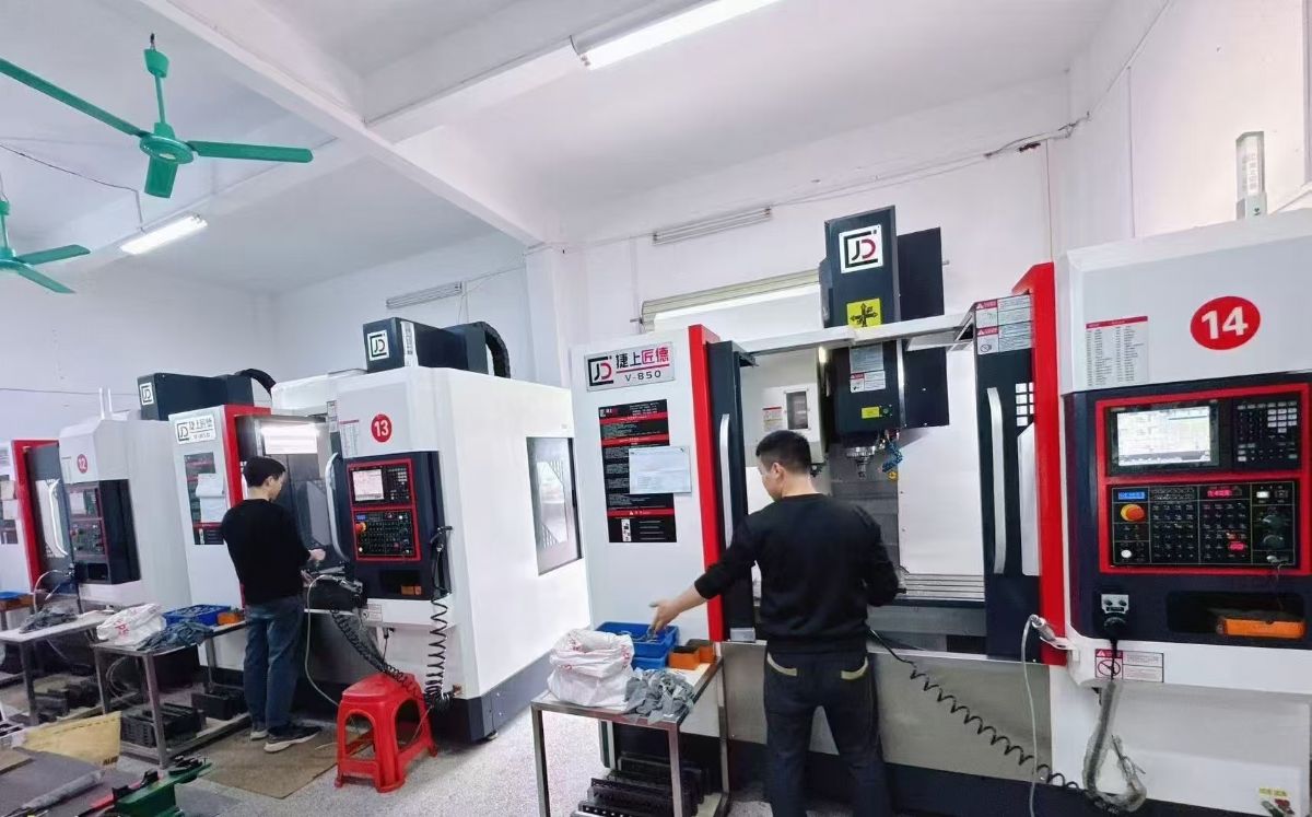 特價雙胞胎潤星V65三線軌加工中心，法那克MD系統(tǒng)