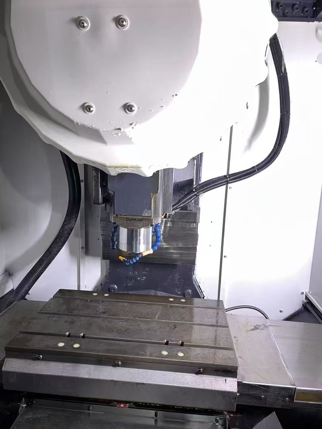 20台最高性价比超合NC-SL640CH钻攻中心,艾普升床身三菱m80