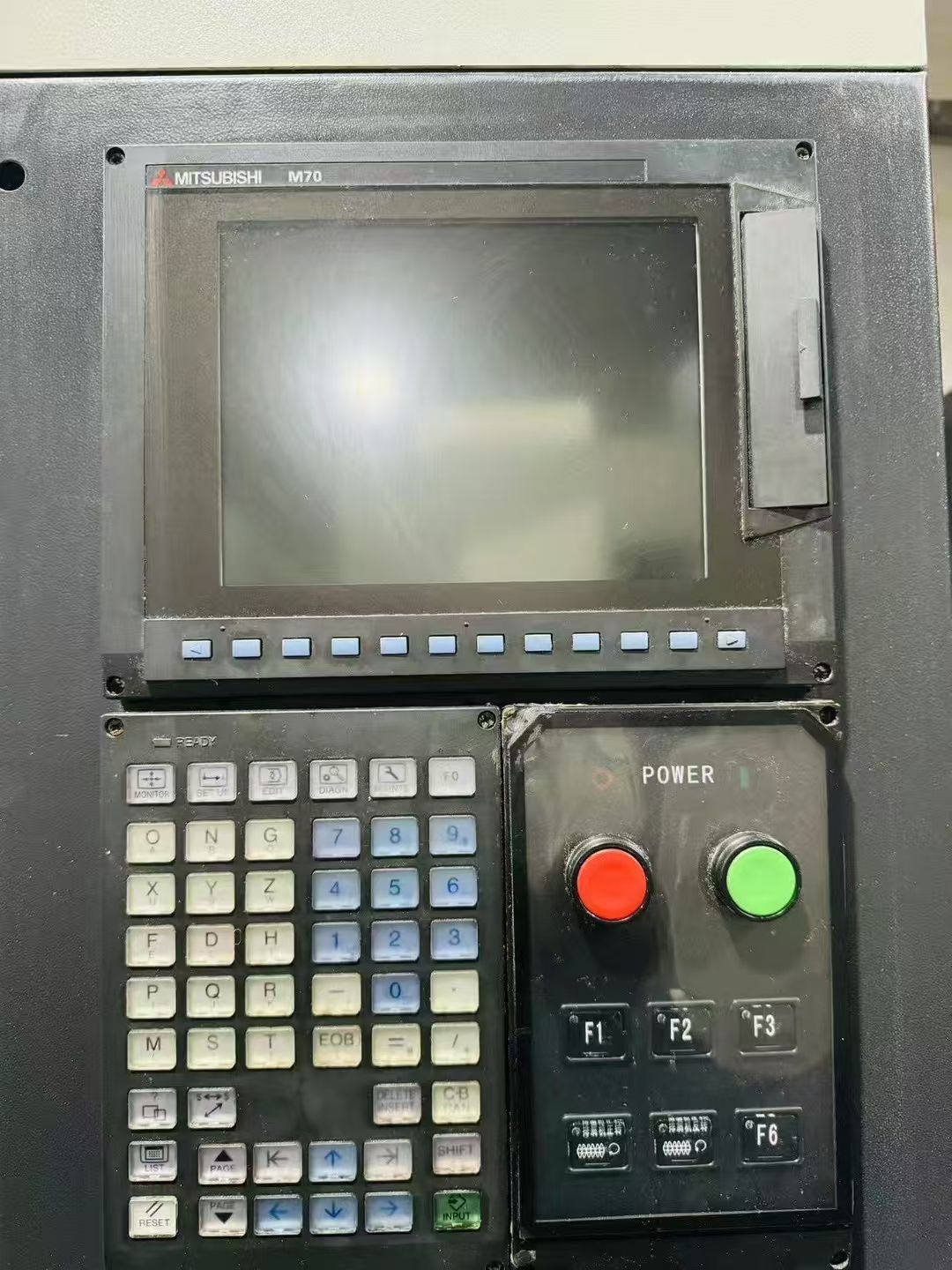 上新志遠T5鉆攻機,三菱M70系統(tǒng),16T刀庫,帶一體油冷機