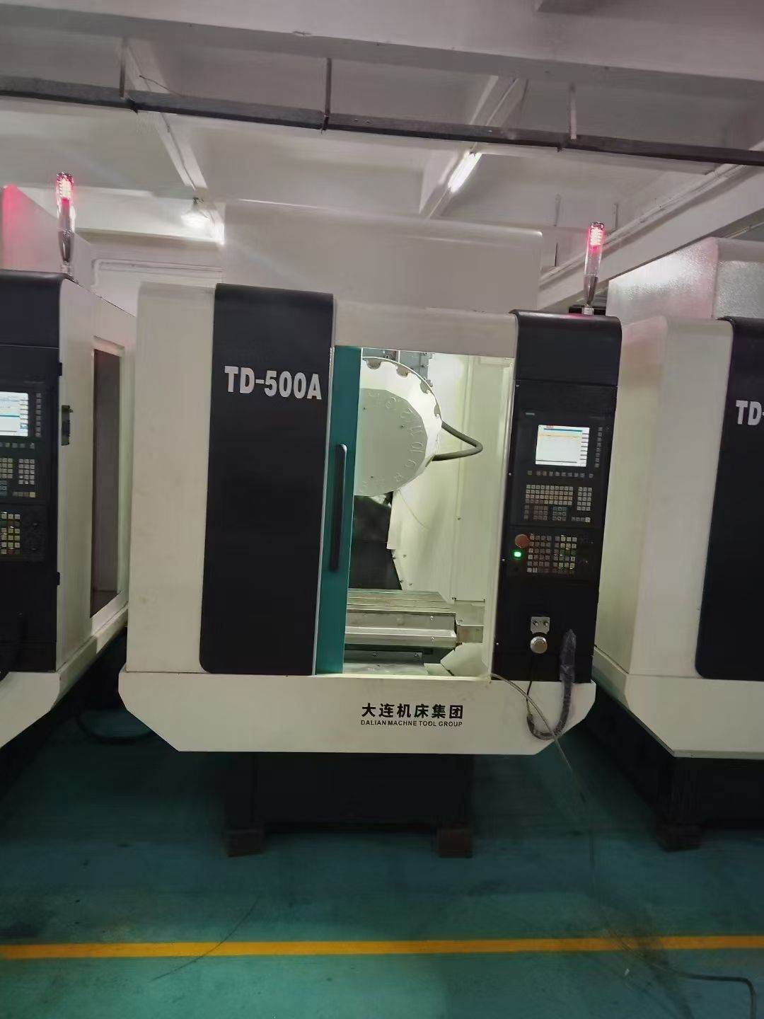 同款2臺程工VH-866重型加工中心，發(fā)那科系統(tǒng)