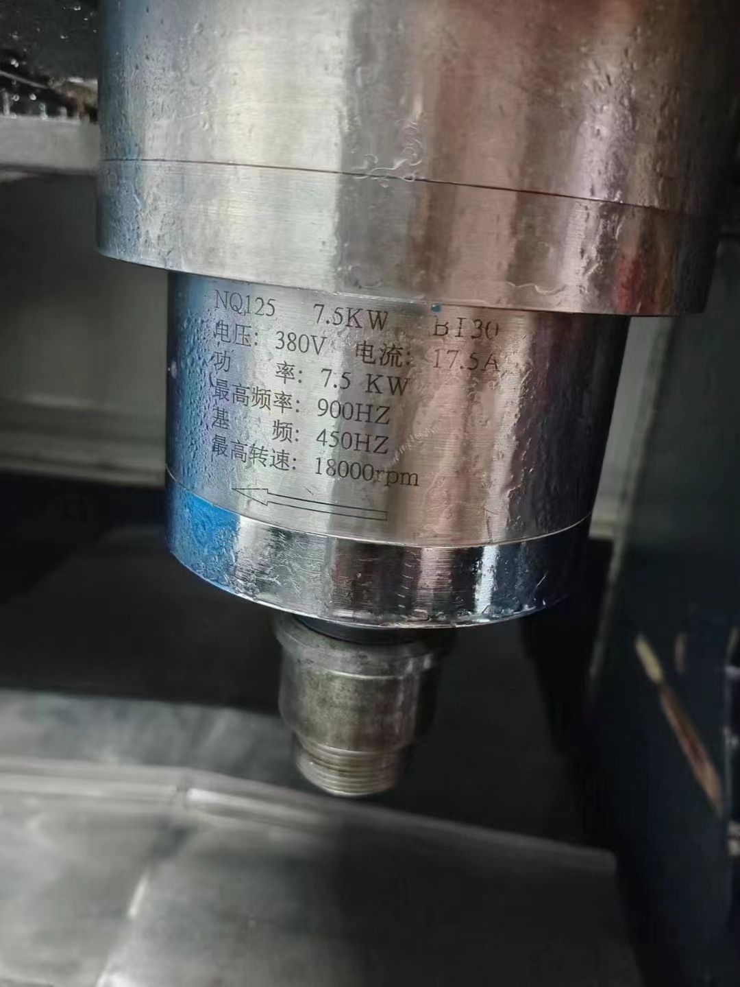 到貨一臺準(zhǔn)機臺群870精雕機臺灣新代*款系統(tǒng)22MA，7.5kw主