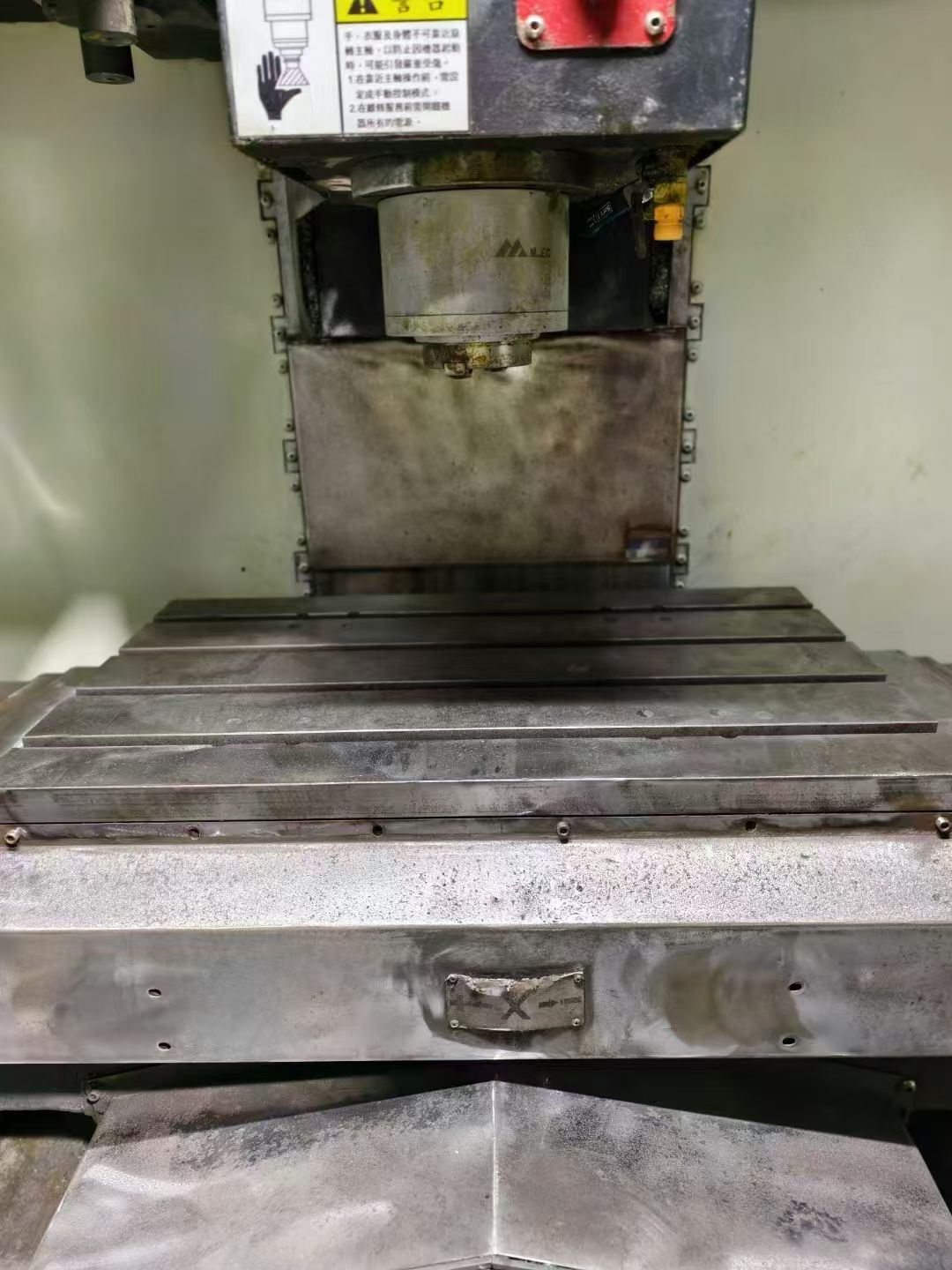 機(jī)況超好，雙胞胎喬峰v65三線軌加工中心，三菱M70系統(tǒng)