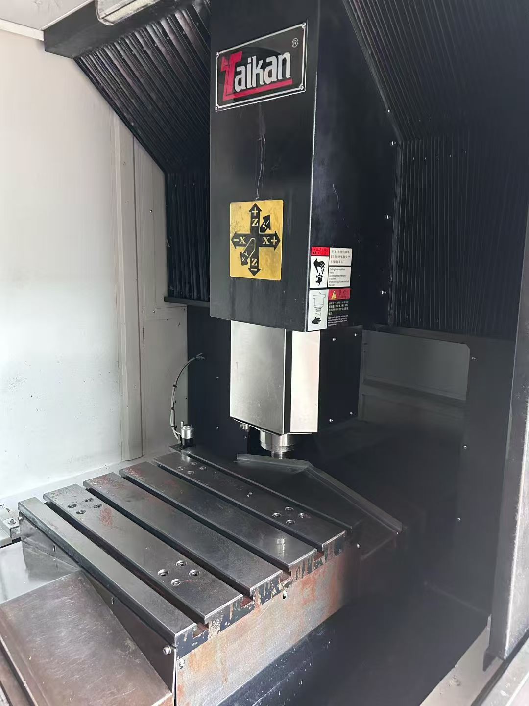 特价上新一台台群1165S立式加工中心,三菱M80系统