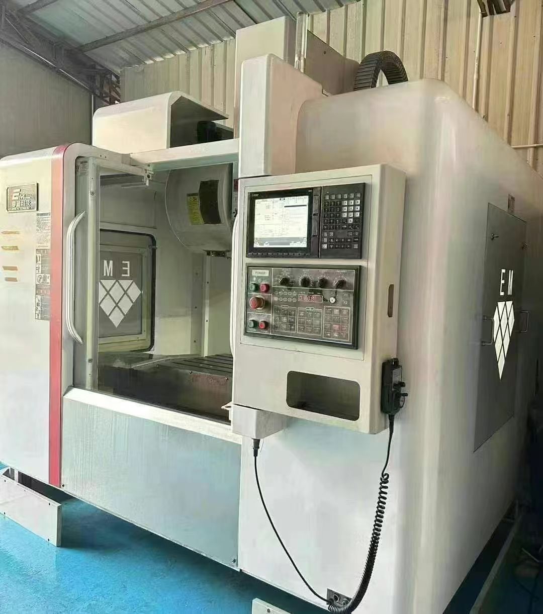 98成新享譽(yù)v855三線軌  三菱M80系統(tǒng) BT40帶刀庫(kù) 行程80