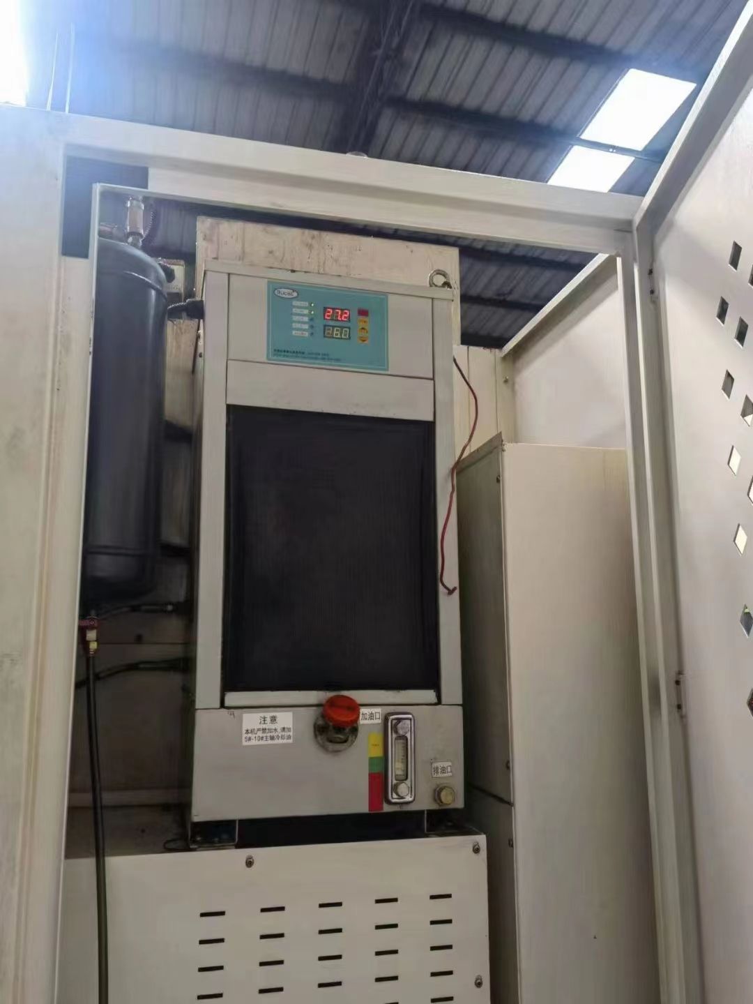寶烽850三軸線軌重型機(jī)，滾柱導(dǎo)軌主軸電機(jī)11千瓦 三菱M70AV系統(tǒng)
