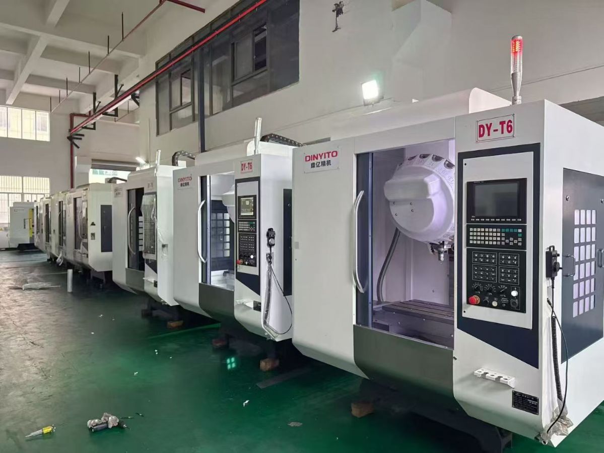 雙胞胎華群V850三線軌加工中心，三菱M80系統(tǒng)