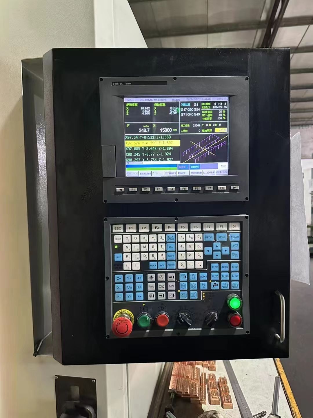 工廠出售準(zhǔn)新鑫騰輝650雕銑機(jī)、新代21ma、ER32、7.5kw、2