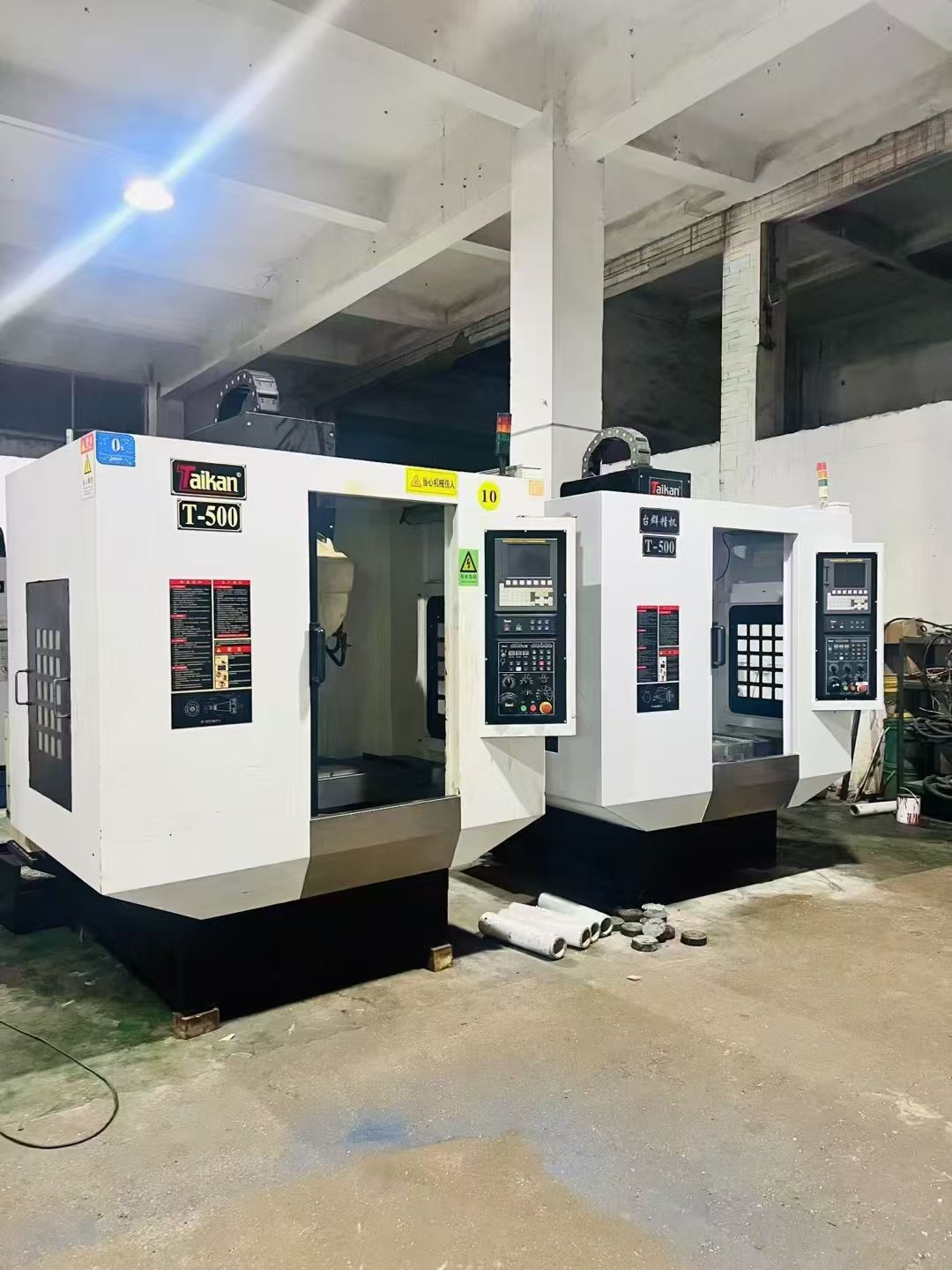 性價比超高，麗池870龍門雕銑機、三菱m70、BT40、