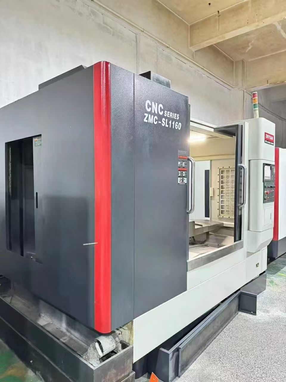 志遠(yuǎn)SL1160三線軌加工中心