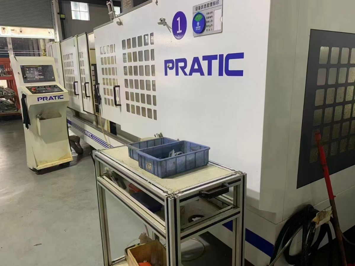 定下工廠幾臺(tái)普拉迪PDC2500型材機(jī)，發(fā)那科MF plus*系統(tǒng)，