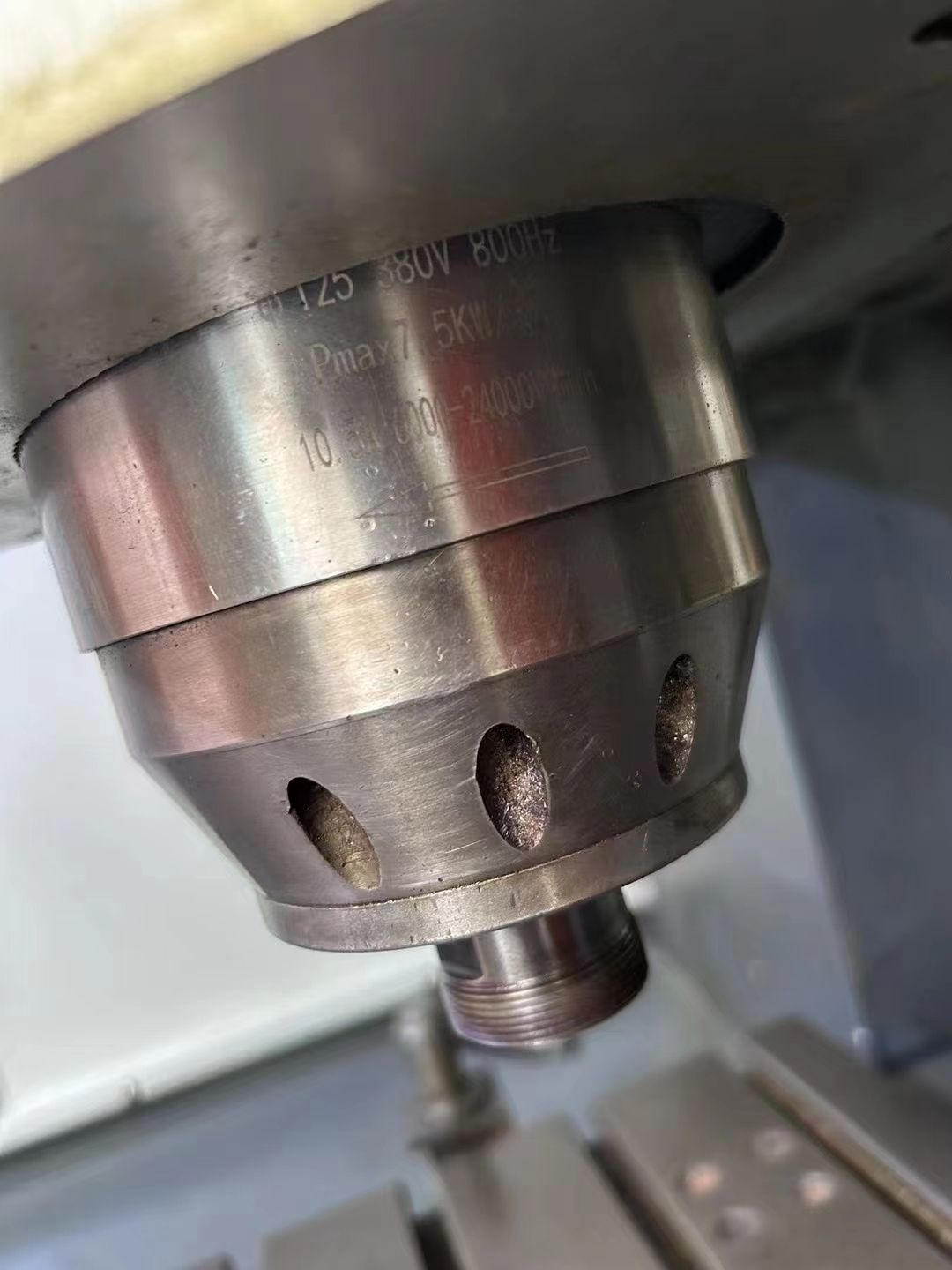 到貨9成新寶烽650精雕機ER32主軸7.5kw24000轉(zhuǎn)新代21系