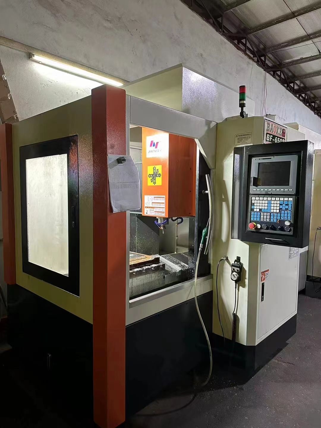 加工廠出售恒裕/寶烽 650雕銑機(jī)、新代21ma、ER25、5.5kw