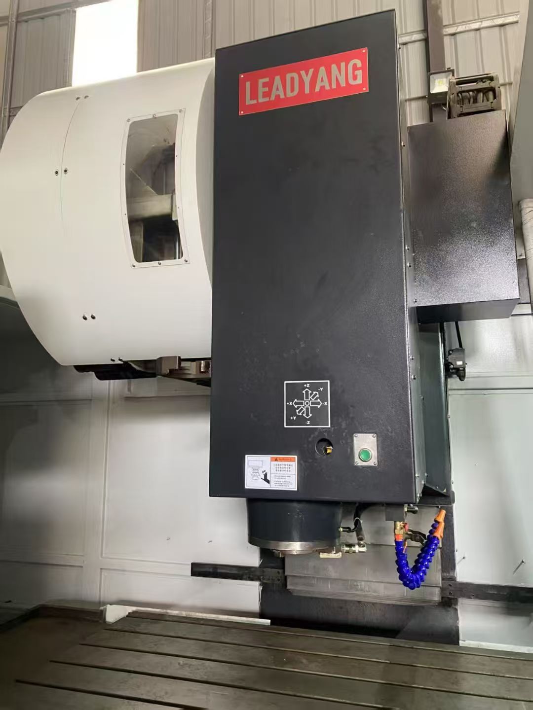 特价津上VA3钻攻中心,发那科Oi-MD 系统BT30主轴20把刀