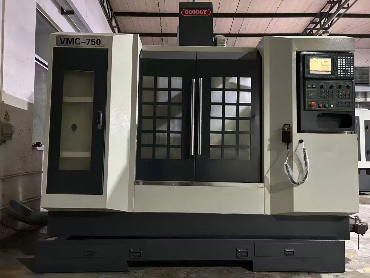 原装台湾东台QVM-1100重型加工中心,三轴线轨