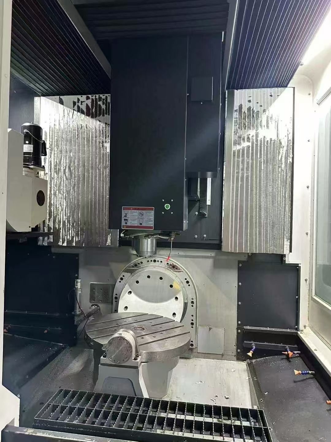FH - 650搖籃五軸加工中心，BBT40直聯(lián)12000轉(zhuǎn)，帶50K