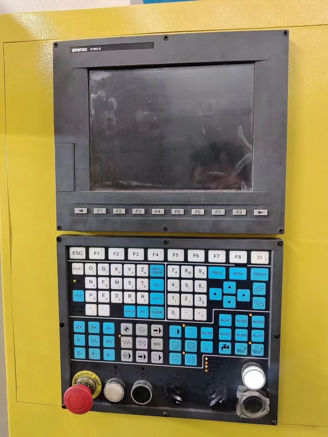 工新上市一臺靚貨德米650雕銑機，新代21MA-E系統(tǒng)，16T刀庫，主