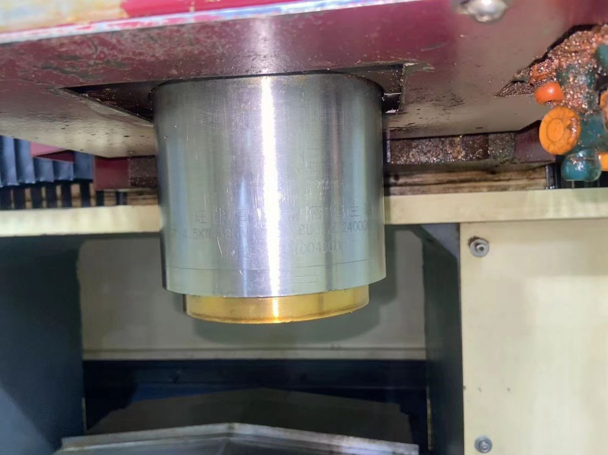 旺盤650重型精雕機，三菱M70系統(tǒng)，行程600?X500?X300。