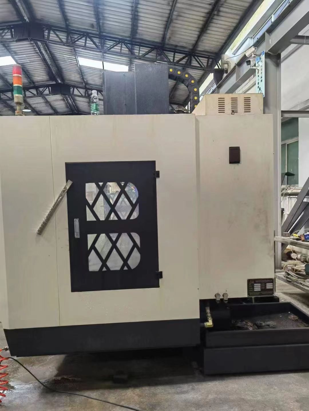 寶烽850三軸線軌重型機(jī)，滾柱導(dǎo)軌主軸電機(jī)11千瓦 三菱M70AV系統(tǒng)